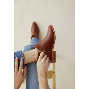 NISOLO Lana Ankle Boot Brandy Size 10